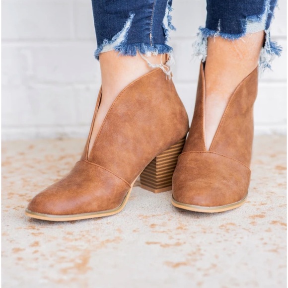 Weeboo Shoes - Keep On Walkin' Booties, Rust Size 10 NWT